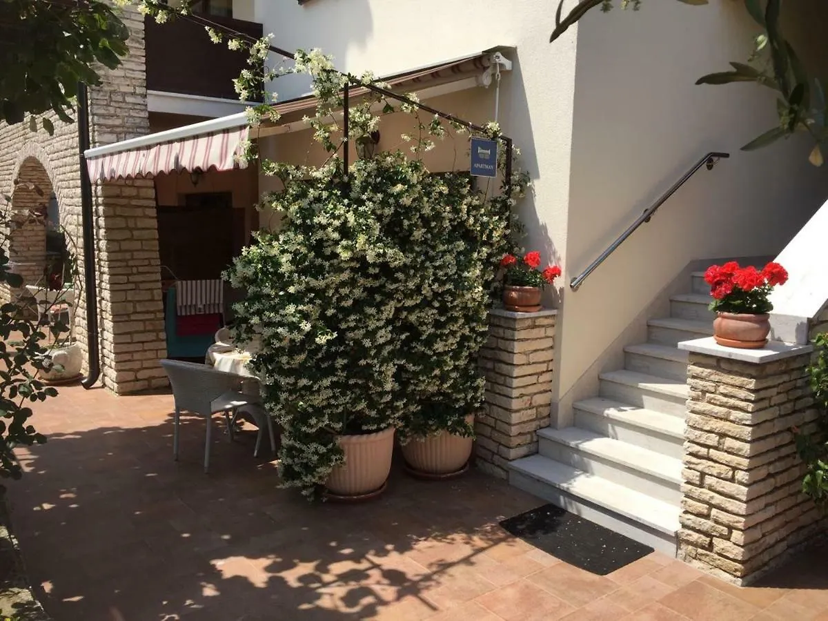 Apartman Alberta Porec 0*,